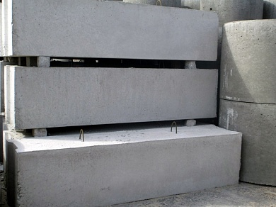 Блок бетонный 2400х400х600